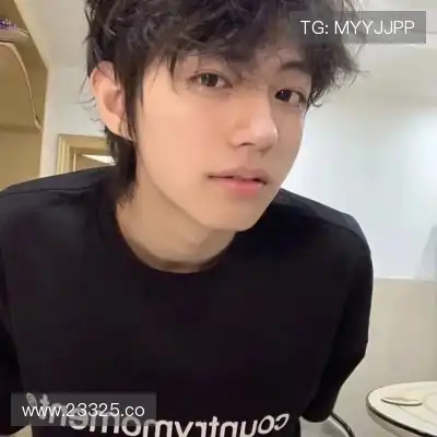 陈雷